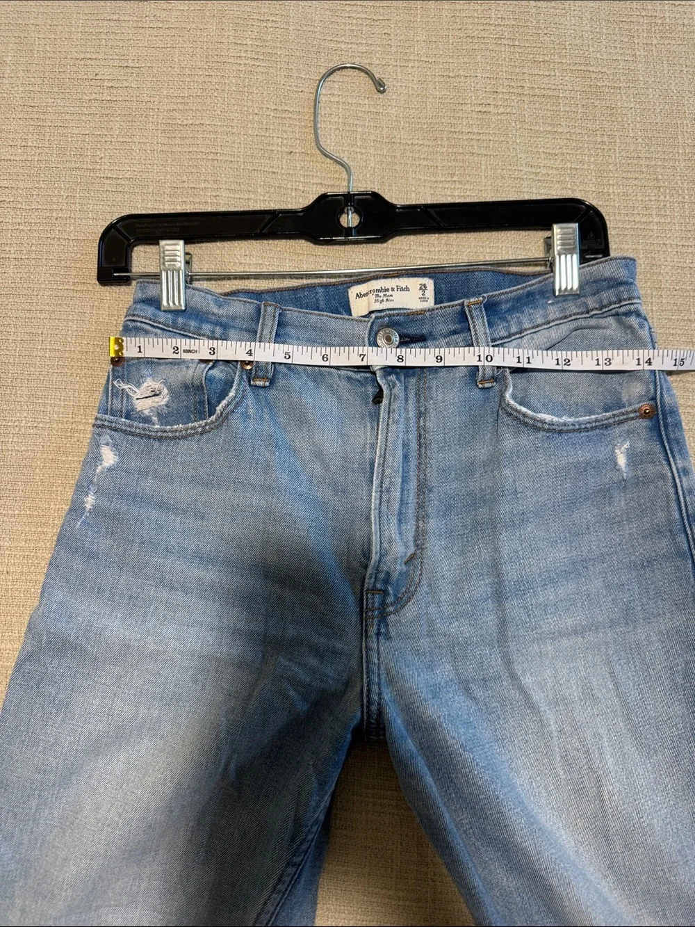 Abercrombie & Fitch the mom light blue denim high-rise jeans